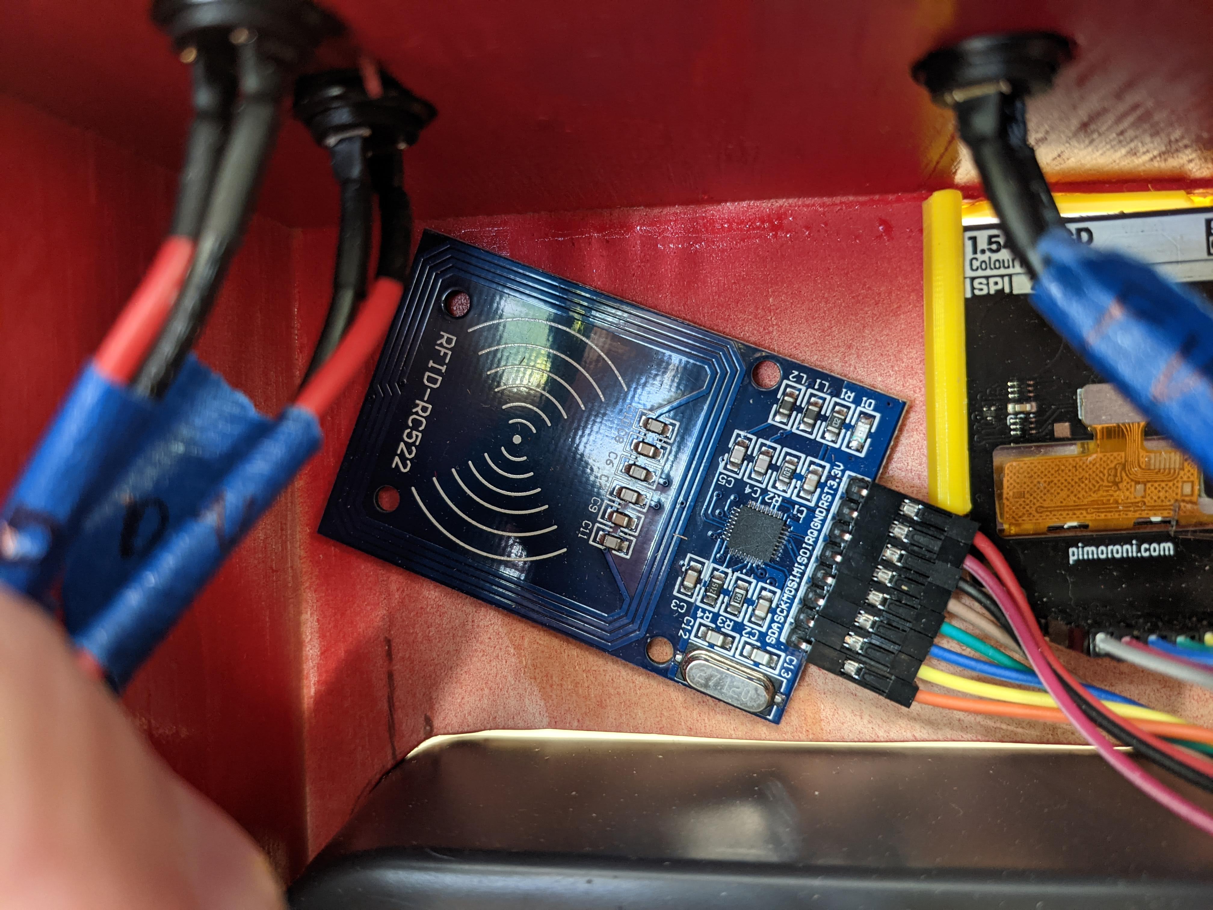 RFID car reader mounting